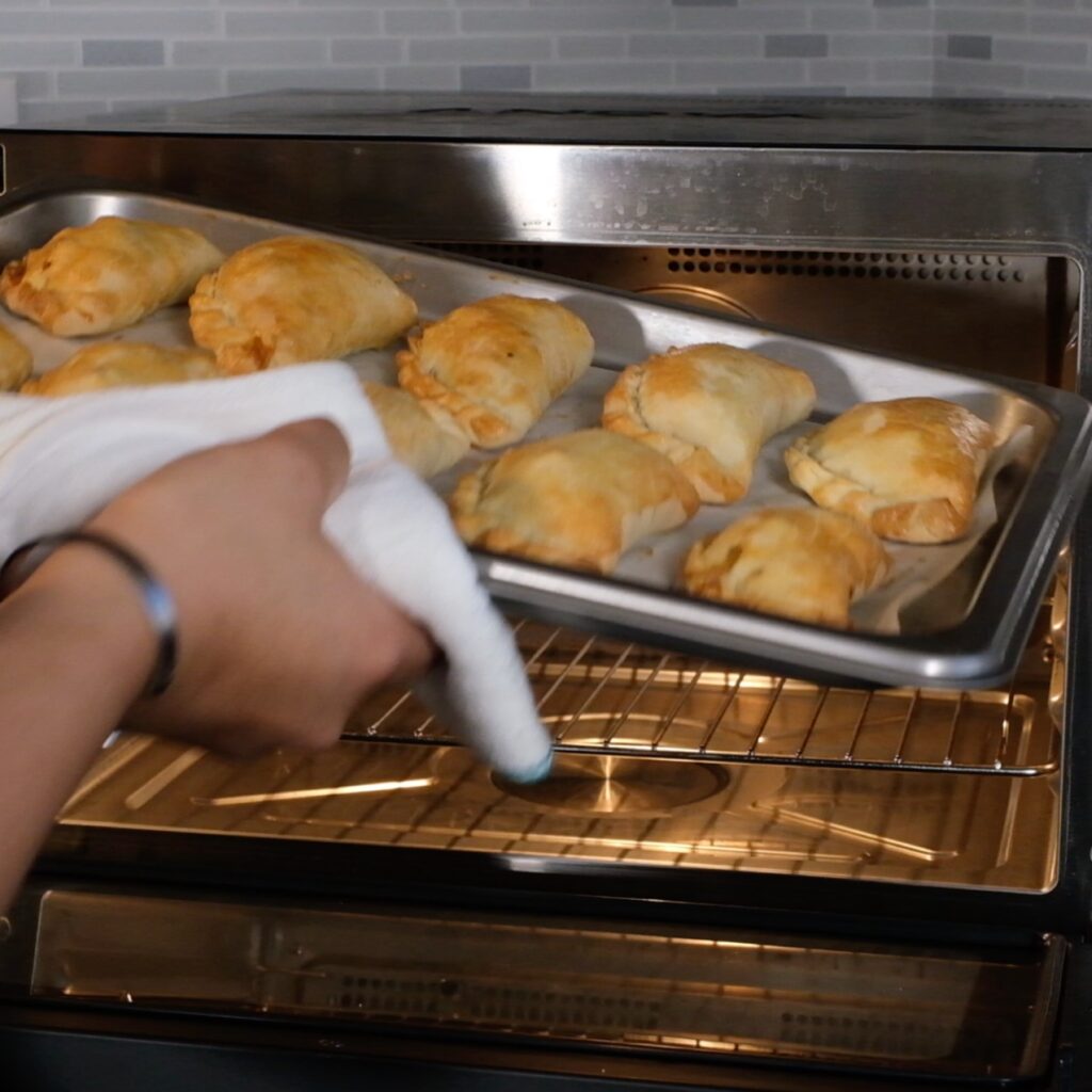 Bake  the empanadas  in oven