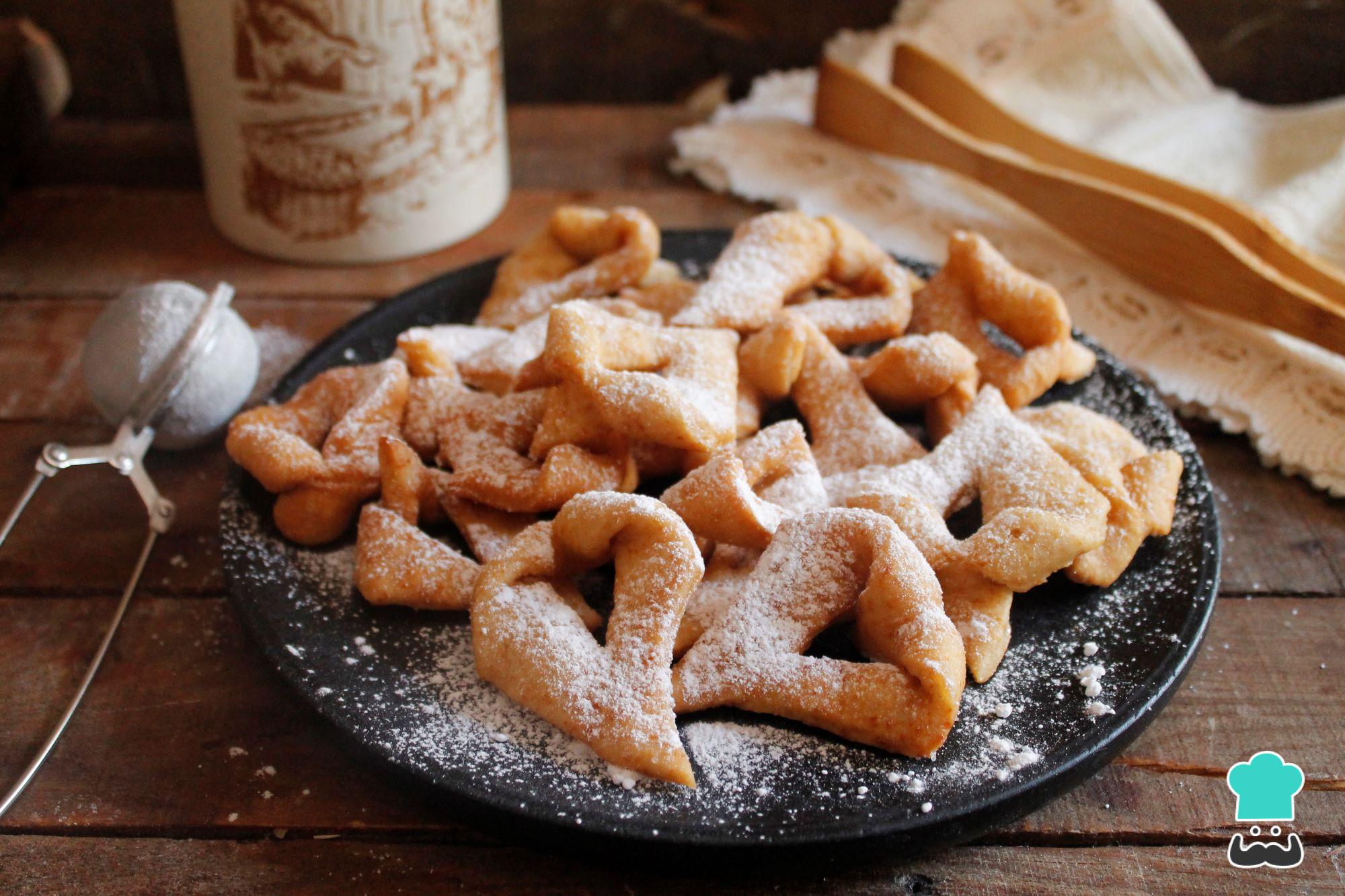 Calzones Rotos (Chilean Fried Pastries)