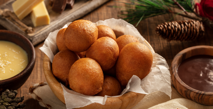 Buñuelos Colombian food: A Delicious Tradition